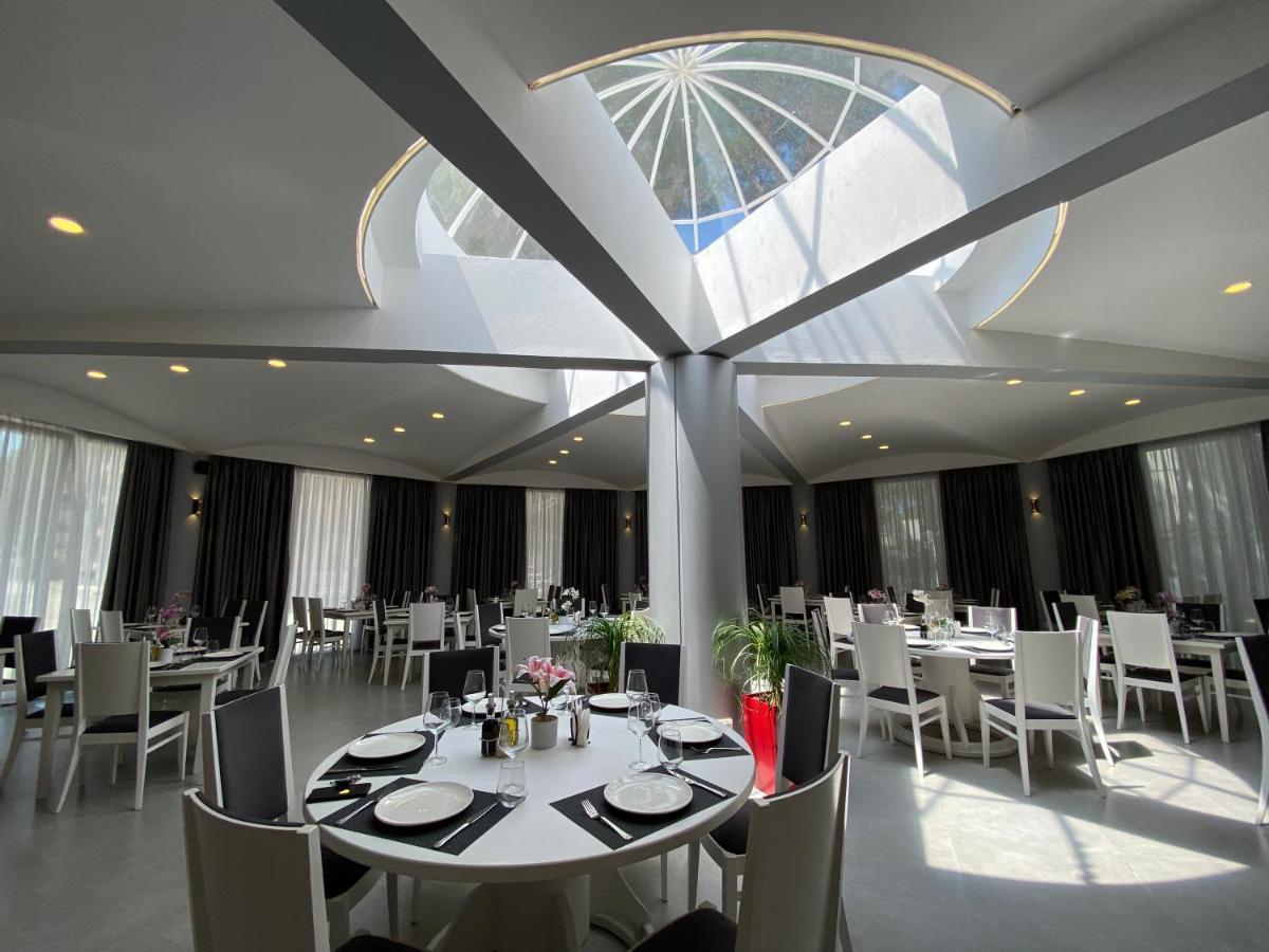 Atrium Deluxe Resort Golem  Eksteriør billede