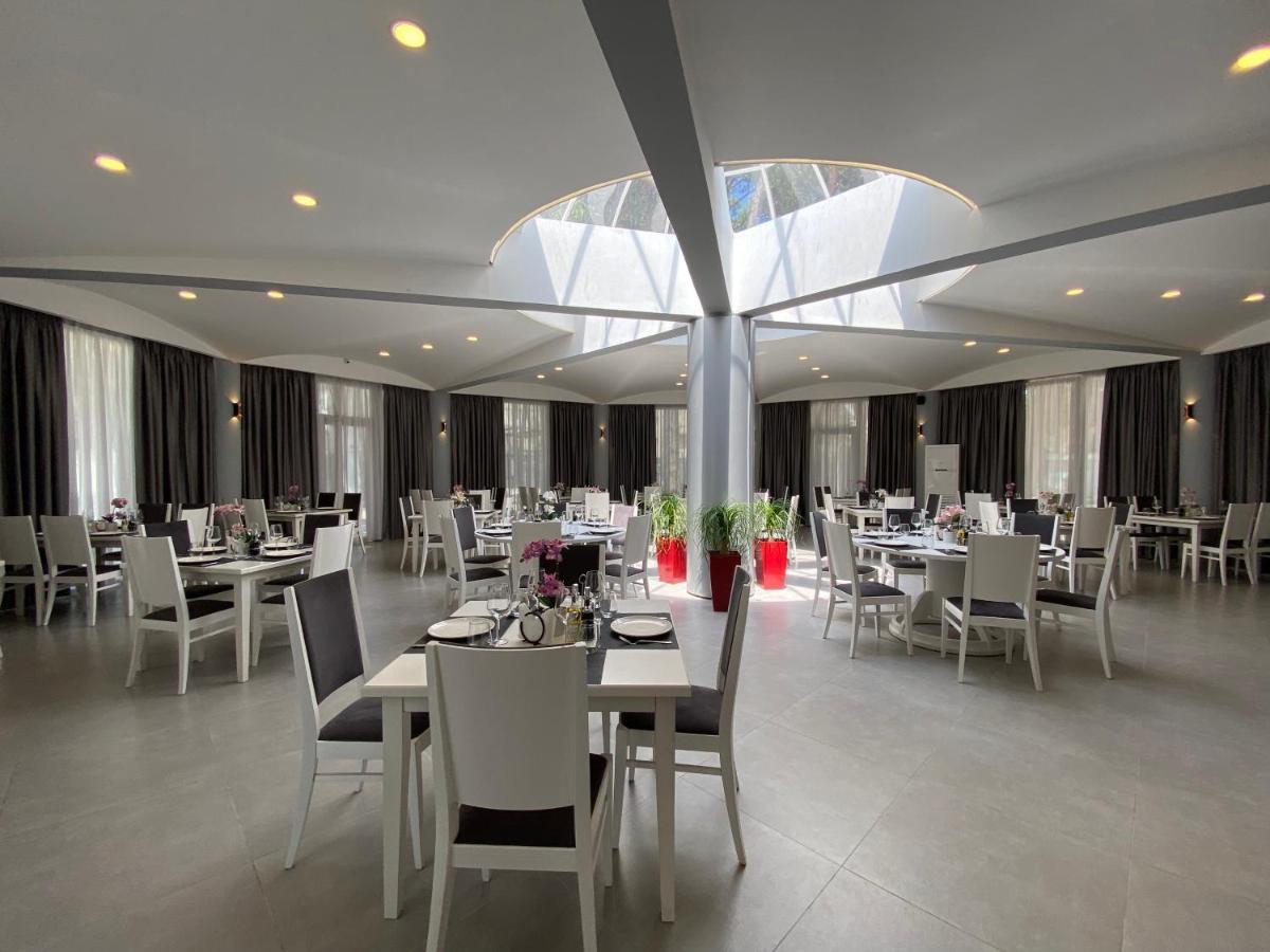 Atrium Deluxe Resort Golem  Eksteriør billede
