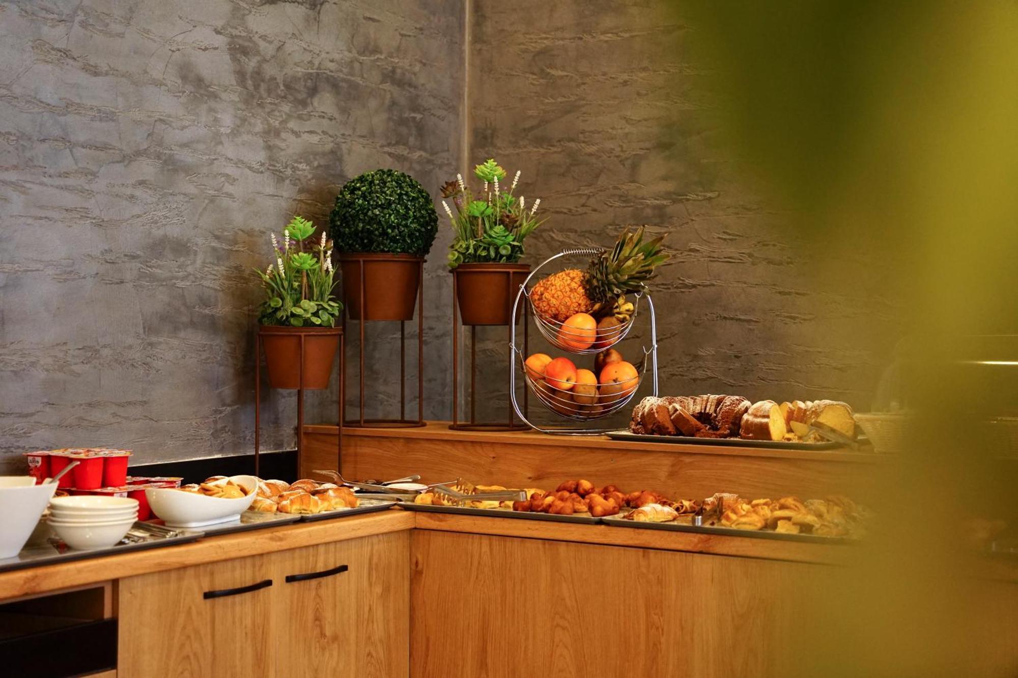 Atrium Deluxe Resort Golem  Eksteriør billede